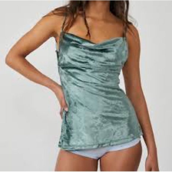 Free People Tops - 🍀 FREE PEOPLE NWT ALL NIGHT VELVET TUNIC SIZE SMALL